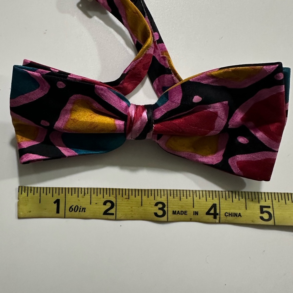 Colorful Bow Tie - Picture 4 of 4
